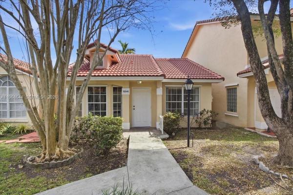 15246 SW 111th St, Unincorporated Dade County, Florida 33196, image 1