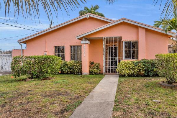 Estancia, 19201 SW 123rd Ave, South Miami Heights, Florida 33177, image 3