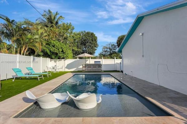 1319 SW 30th St #A-B, Fort Lauderdale, Florida 33315, image 1