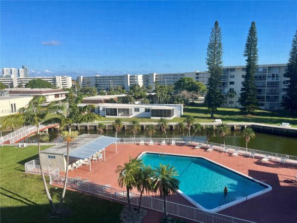 Point East, 2855 Leonard Dr #H-202, Aventura, Florida 33160, image 2