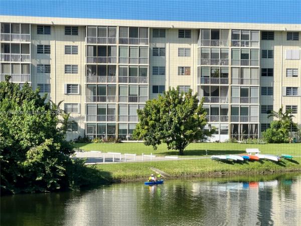 Point East, 2855 Leonard Dr #H-202, Aventura, Florida 33160, image 3