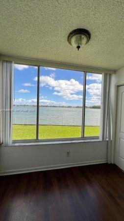 LakeView Club, 2811 N Oakland Forest Dr #104, Oakland Park, Florida 33309, image 1