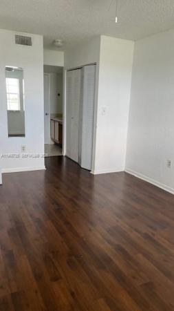 LakeView Club, 2811 N Oakland Forest Dr #104, Oakland Park, Florida 33309, image 2