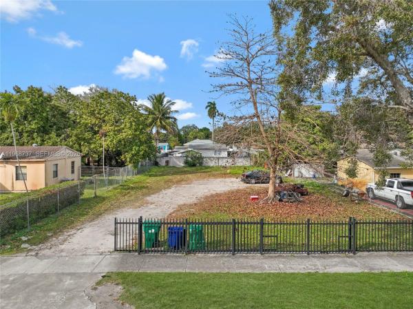 1437 NW 99th St, Unincorporated Dade County, Florida 33147, image 1