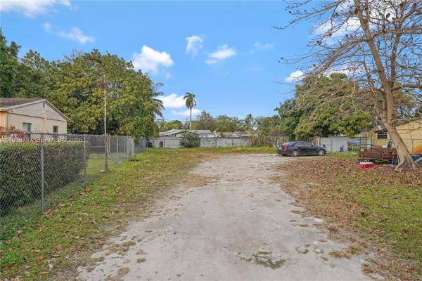 Miami Park, 1437 NW 99th St, Pinewood, Florida 33147, image 2