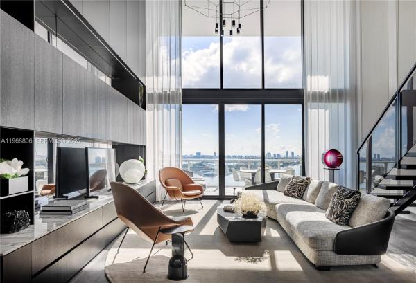 Ten Museum Park Residential, 1040 Biscayne Blvd #2202, Miami, Florida 33132, image 1