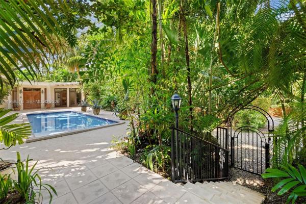 Hardie Grove, 4140 Bonita Ave, Miami, Florida 33133, image 3