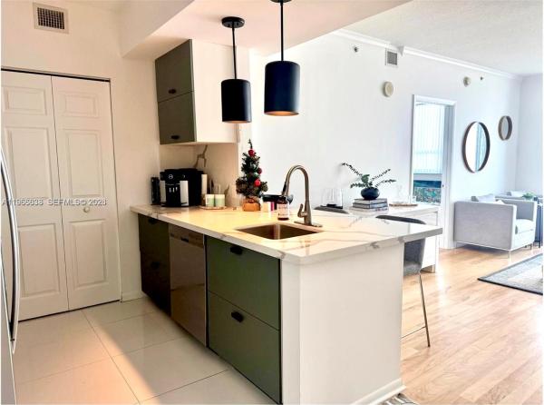 Cite On The Bay East, 2000 N Bayshore Dr #1003, Miami, Florida 33137, image 1