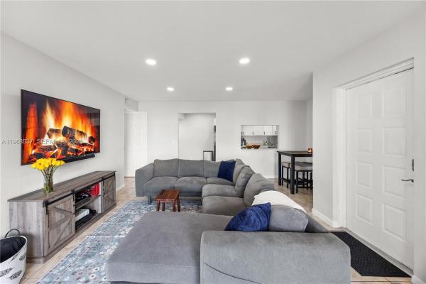 Pine Ridge At Delray Beach, 13870 Oneida Dr #H1, Delray Beach, Florida 33446, image 1