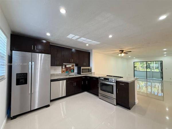 Lakes Of Carriage Hills, 6095 N Sabal Palm Blvd #103, Tamarac, Florida 33319, image 1