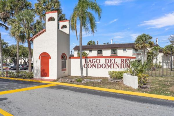 Lago Del Rey, 8660 SW 149th Ave #208, Kendall West, Florida 33193, image 3
