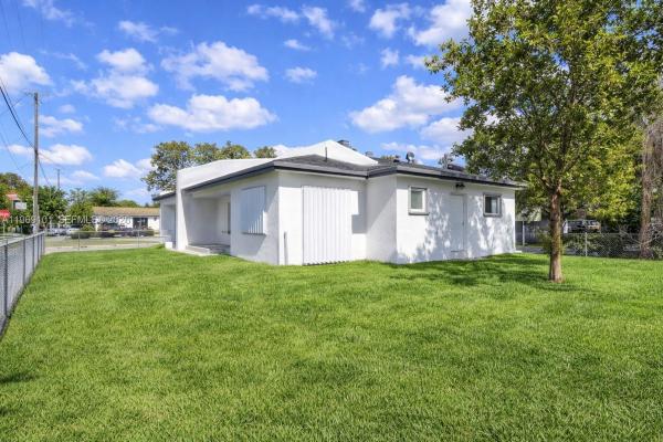17th Avenue Manor, 1998 NW 47th St, Brownsville, Florida 33142, image 2