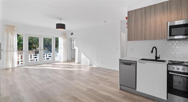 Lincoln, 1561 Jefferson Ave, Miami Beach, Florida 33139, image 1