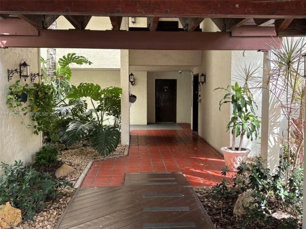Kenland Bend South, 9010 SW 125th Ave #G305, The Crossings, Florida 33186, image 2