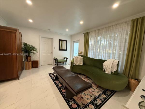 El Portal, Florida 33150, image 1