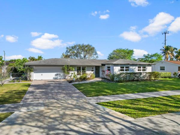 Kendale Country Club Estates, 9361 SW 102nd Ct, Kendall, Florida 33176, image 3