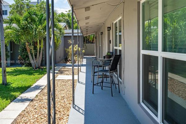 Edgewater Estates, 2201 NE 14th Ave #1-8, Wilton Manors, Florida 33305, image 2