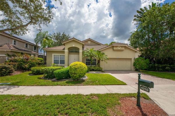 Diamond Lake, 4310 Diamond Way, Weston, Florida 33331, image 1