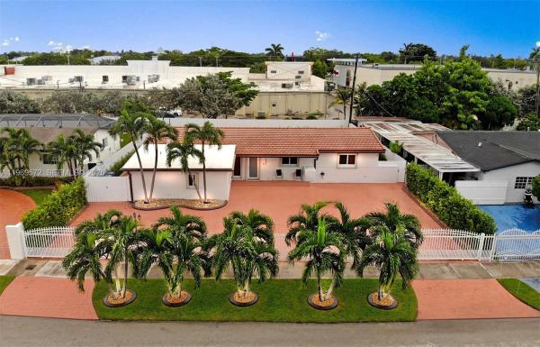 Darlington Manor, 9331 SW 57th Ter, Sunset, Florida 33173, image 1