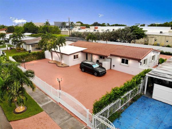 Darlington Manor, 9331 SW 57th Ter, Sunset, Florida 33173, image 2