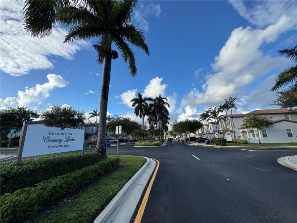6243 SW 165th Ave, Unincorporated Dade County, Florida 33193, image 2