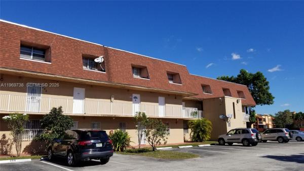 Laguna Club East, 300 NW 107th Ave #206, Fountainebleau, Florida 33172, image 1