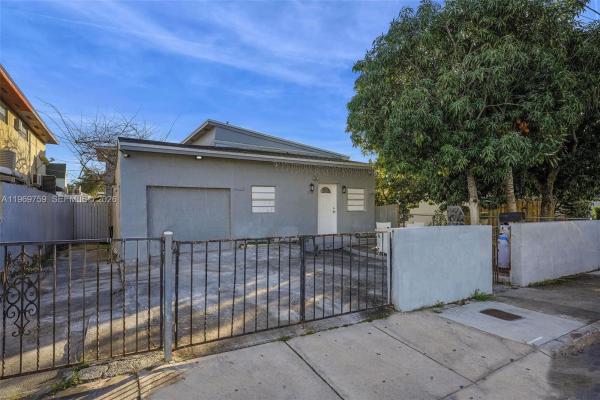 Superior Park, 2104 NW 1st Ter, Miami, Florida 33125, image 1