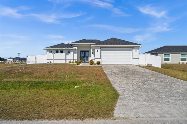 Cape Coral, 1017 NW 15th Ter, Cape Coral, Florida 33993, image 1