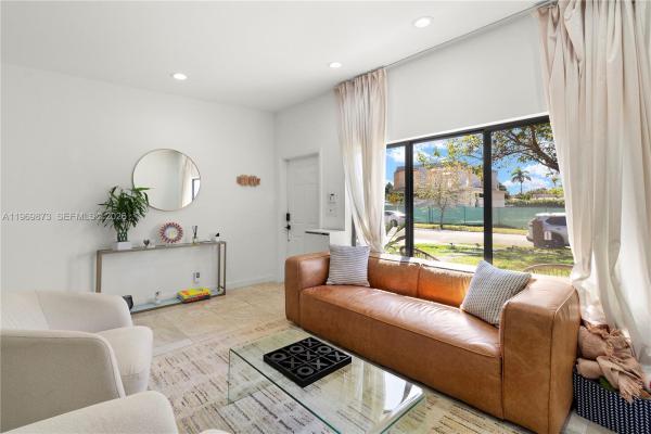 Bird Road Estates, 6315 SW 42nd St, South Miami, Florida 33155, image 2