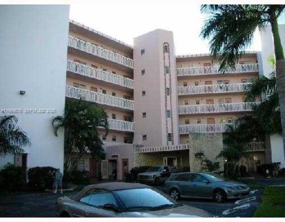 Golden View, 3181 S Ocean Dr #304, Hallandale Beach, Florida 33009, image 1