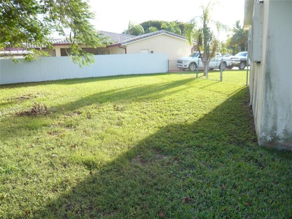 Bel Aire, 18451 SW 90th Ave, Cutler Bay, Florida 33157, image 2