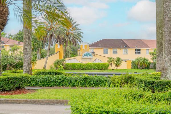 14964 SW 8th Ln, Unincorporated Dade County, Florida 33194, image 2