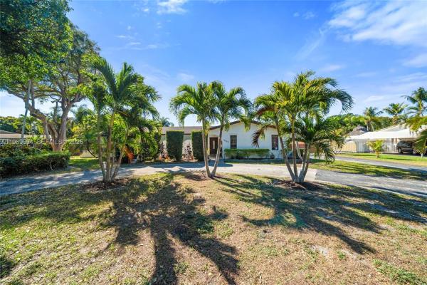 17242 SW 88th Ave, Palmetto Bay, Florida 33157, image 1