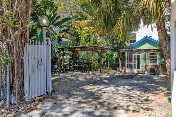 Knights Lemon City, 645 NE 62nd St, Miami, Florida 33138, image 1