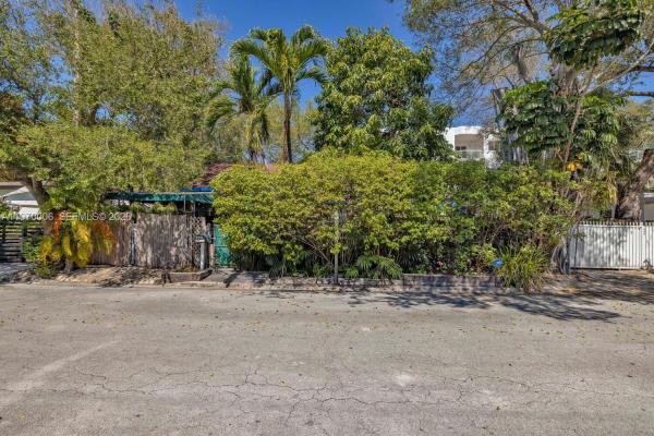 Knights Lemon City, 645 NE 62nd St, Miami, Florida 33138, image 3