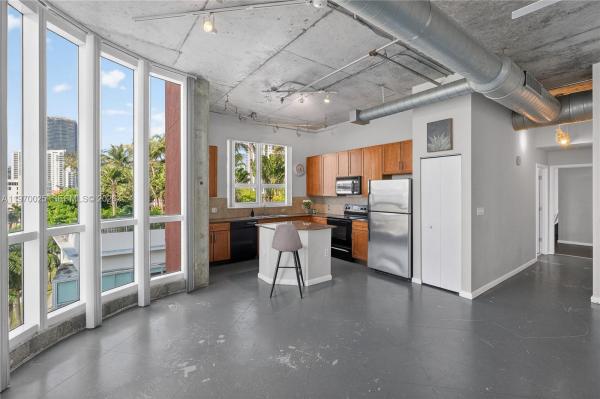 Cite On The Bay West, 2001 Biscayne Blvd #2612, Miami, Florida 33137, image 3