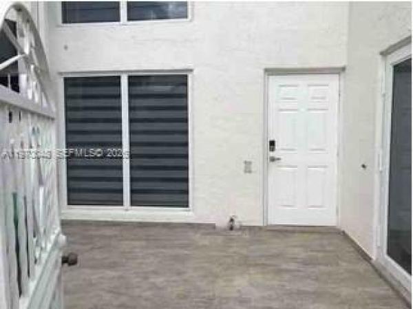 Snapper Creek Townhouses, 6516 SW 112th Ct, Kendall, Florida 33173, image 2
