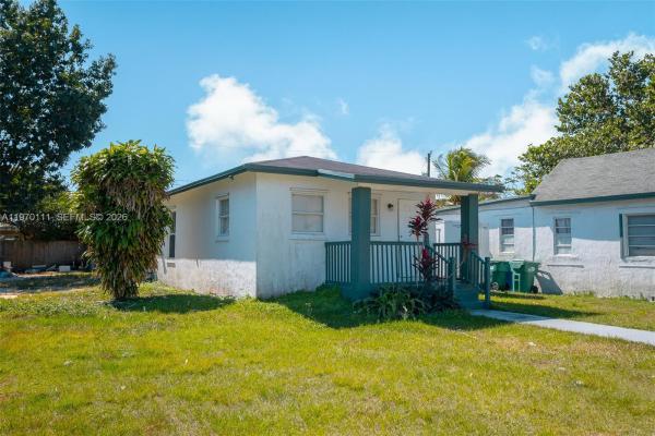 11740 SW 222nd St, Unincorporated Dade County, Florida 33170, image 1