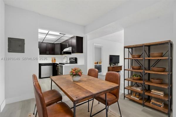 Casa Del Rio, 450 NW 20th St #2120, Boca Raton, Florida 33431, image 2