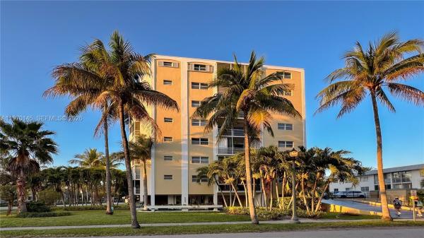 Crandon Tower, 555 Crandon Blvd #82, Key Biscayne, Florida 33149, image 1