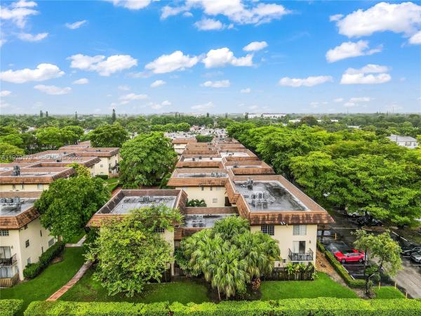 Courtyards At Kendall, 8500 SW 109th Ave #6-105, Kendall, Florida 33173, image 2