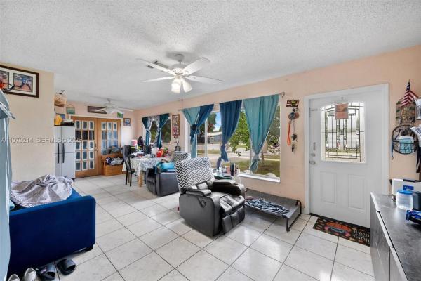Westhaven Park, 590 W 35th Pl, Hialeah, Florida 33012, image 2