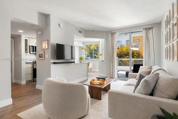 The Cosmopolitan Residences On South Beach, 110 Washington Ave #1316, Miami Beach, Florida 33139, image 1