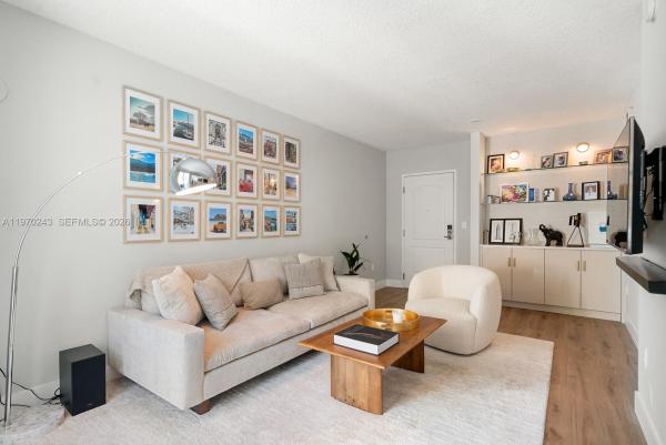 The Cosmopolitan Residences On South Beach, 110 Washington Ave #1316, Miami Beach, Florida 33139, image 3
