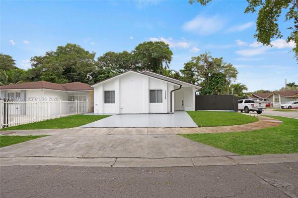 12068 SW 210th St, Unincorporated Dade County, Florida 33177, image 1