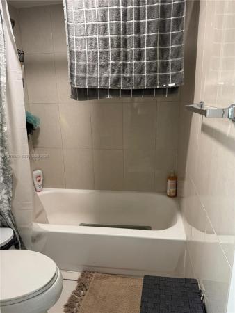 5050 Building, 5050 NW 7th St #604, Miami, Florida 33126, image 1