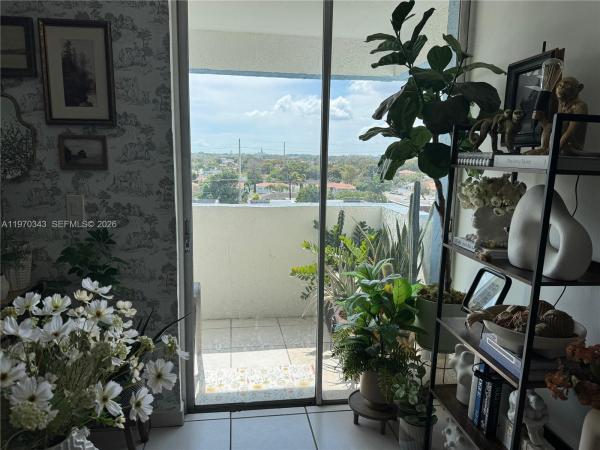 5050 Building, 5050 NW 7th St #604, Miami, Florida 33126, image 1