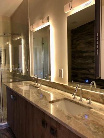 Victoria Park Townhomes, 621 NE 8th Ave, Fort Lauderdale, Florida 33304, image 1