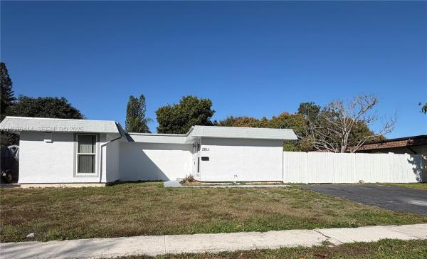 Heathgate, 7811 NW 66th Ter, Tamarac, Florida 33321, image 1