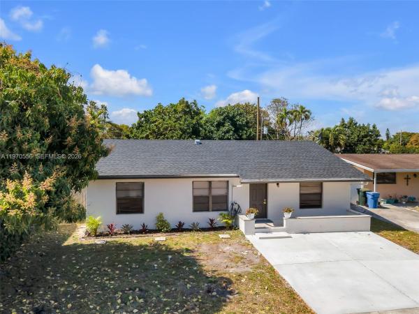 Twin Lakes South, 4141 NW 16th Ave, Oakland Park, Florida 33309, image 1